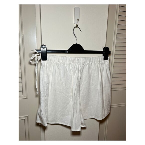 Women’s Old Navy High-Waisted Wrap-Front Mini Skort | White | Size Medium - Picture 11 of 11